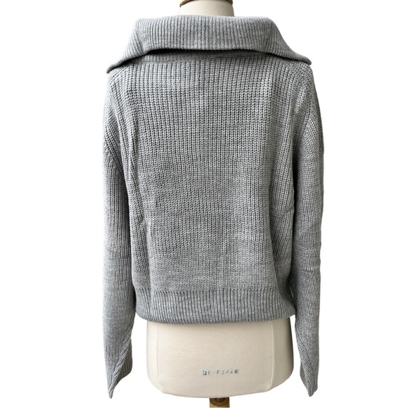 WAYF gray pullover NWT - Picture 2 of 4